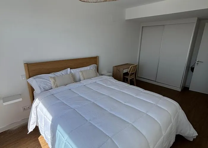 公寓 Oceanview Cozy With Pool Near Funchal 卡马拉-德洛布什