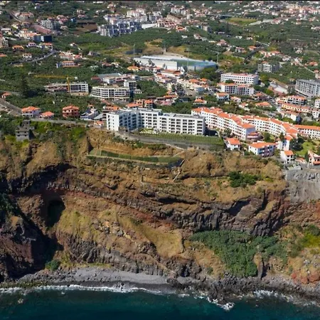 Apartmán Oceanview Cozy With Pool Near Funchal *