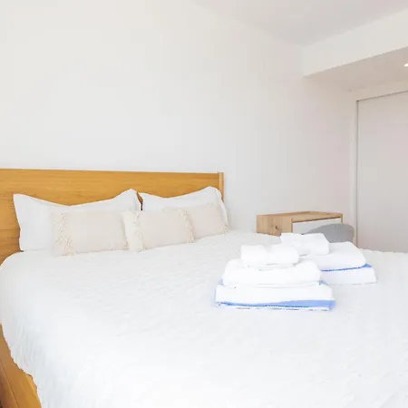 Oceanview Cozy With Pool Near Funchal *