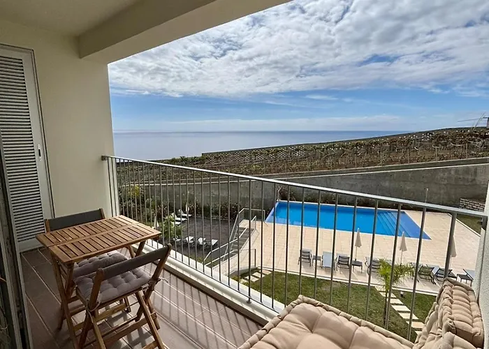 Apartmán Oceanview Cozy With Pool Near Funchal *